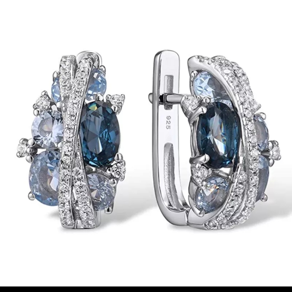 STONE EARRINGS.  kicked